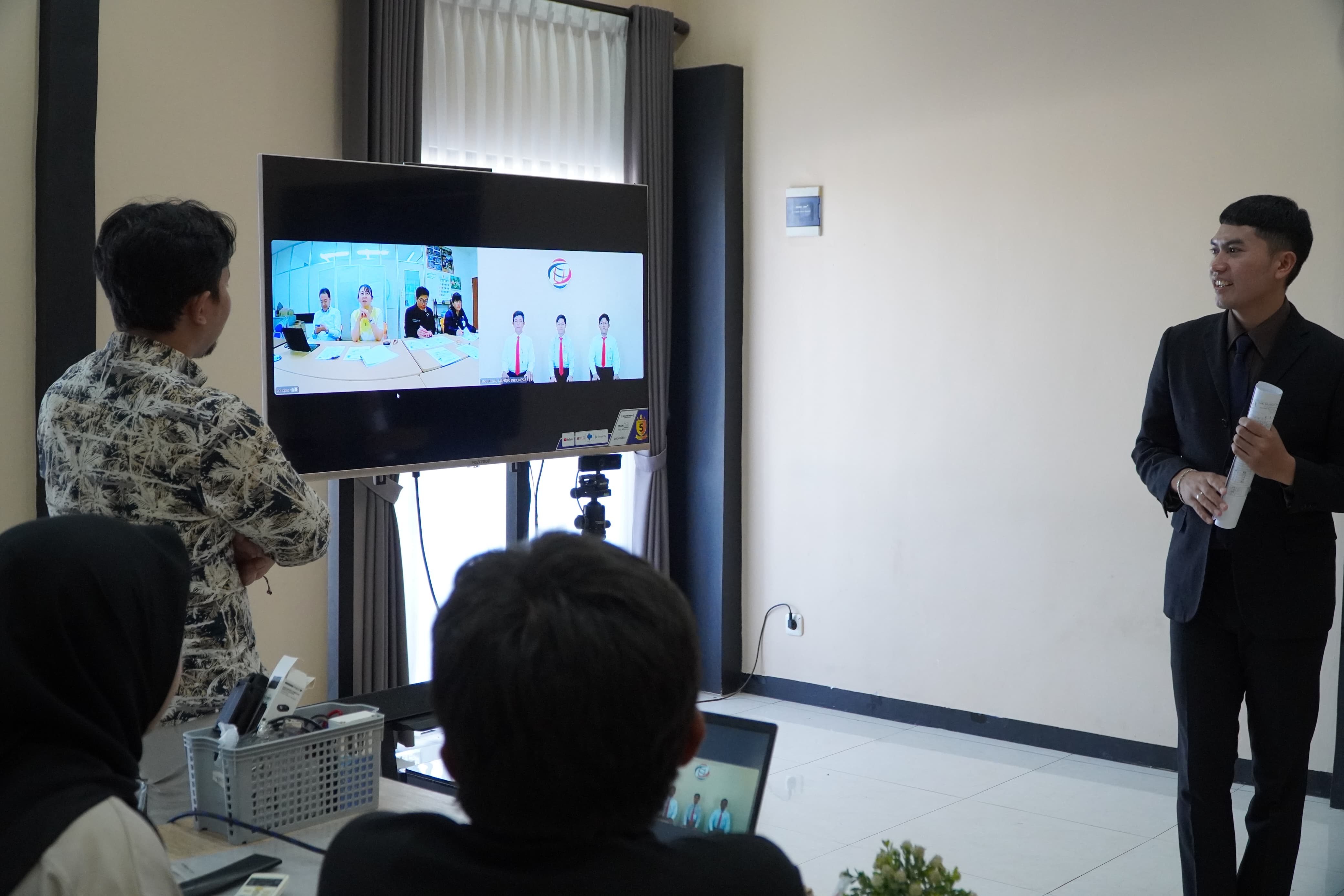Staff Interview Monitoring